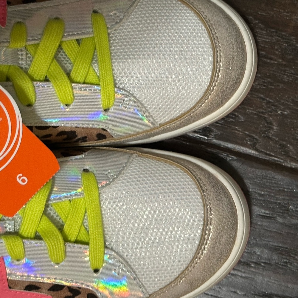NWT Wonder Nation Retro Style Sneakers